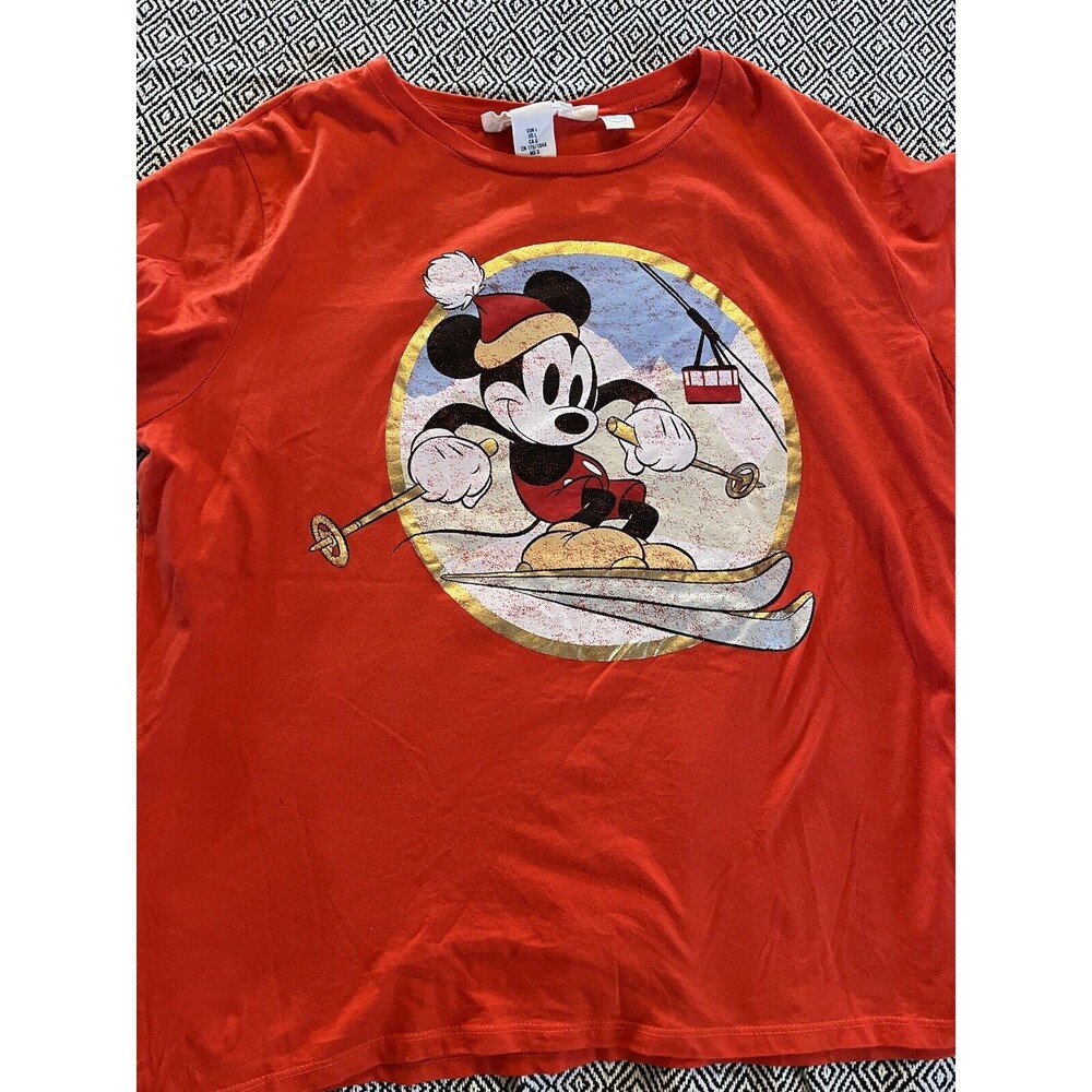 Mickey Mouse H&M T shirt Disney Officially Licensed Men’s Large Red Skiing